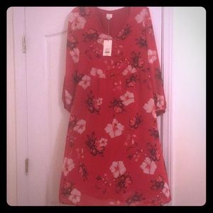 Red floral dress! NEVER WORN, STILL WIH TAGS!